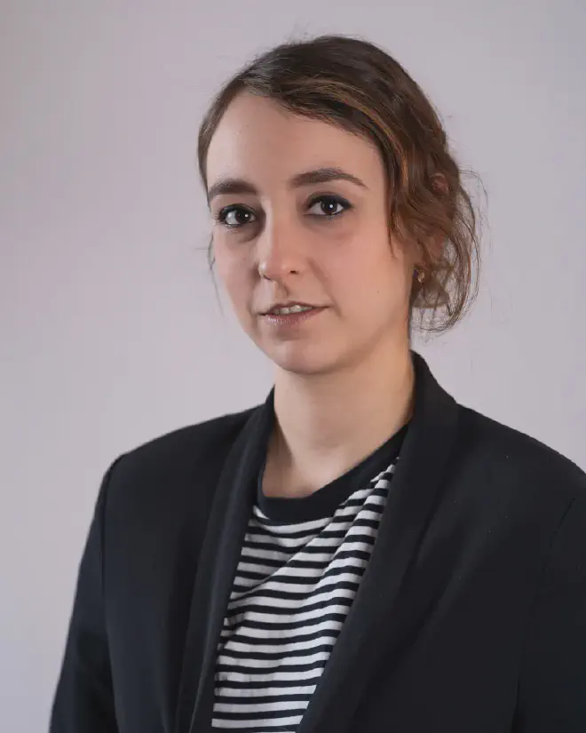 Julia Schräder